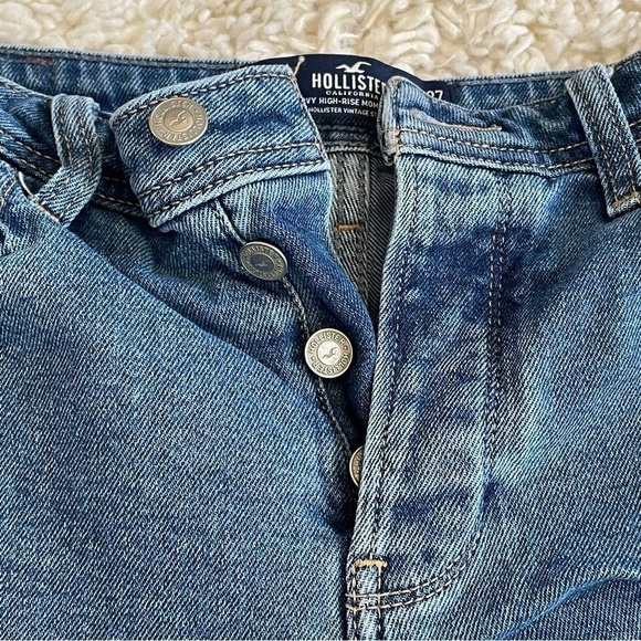 Hollister Shorts Womens Size 5 w27 Blue Denim Curvy Mom Button Fly Cut Off - Picture 2 of 8